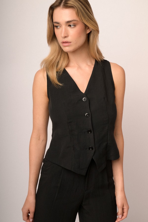 Black Lace Back Vest Review