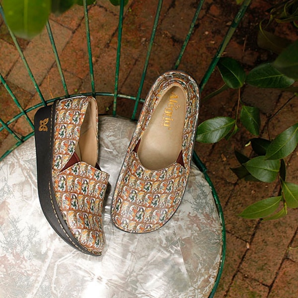 Nursing Shoes Review