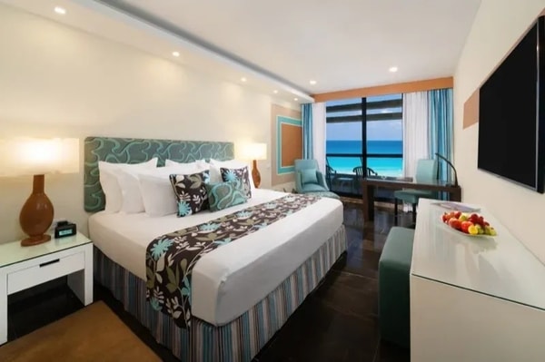 Oasis Hotels Pyramid Ocean Front Review