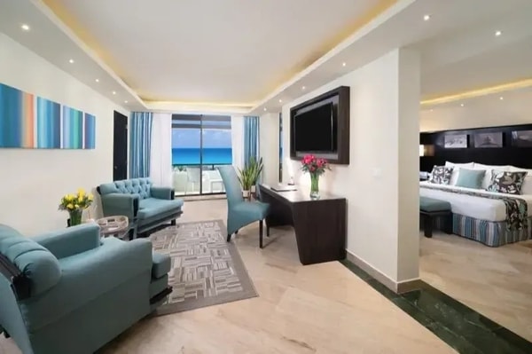 Pyramid Master Suite Review