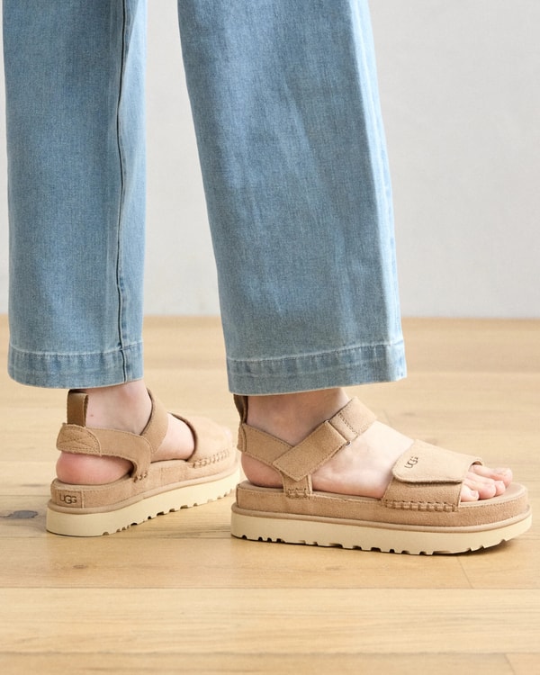 Um OBI Shoes