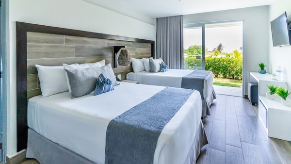 Oceana Resort + Conventions Standard Double Room Review