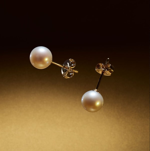 Olivia & Pearl Petite Power Stud Review