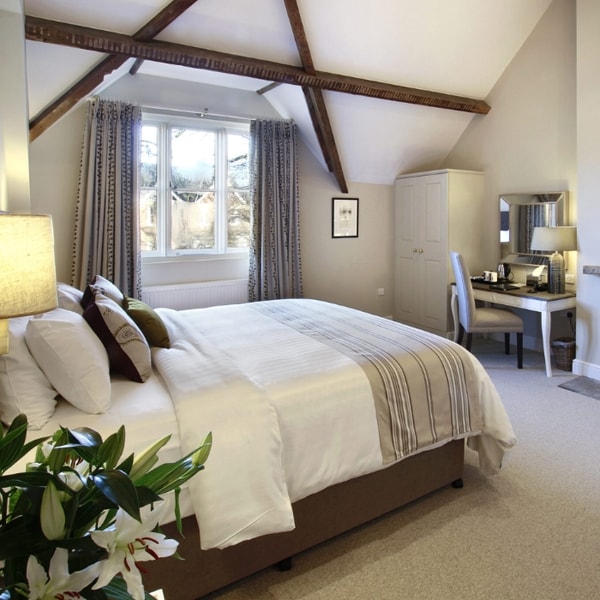 Overview of Five Arrows Hotel