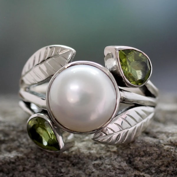 NOVICA Mumbai Romance Pearl and Peridot Cocktail Ring from India Review