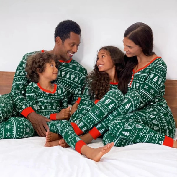 Pajama Village Canada Green Winter Christmas Review