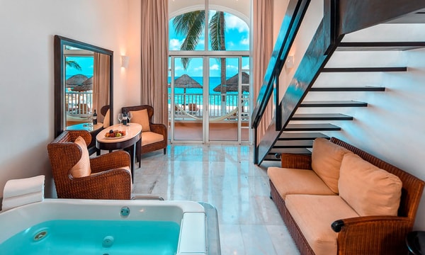 About Palace Resorts