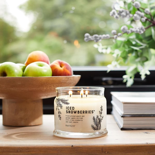 Partylite Iced Snowberries 3-Wick Jar Candle Review