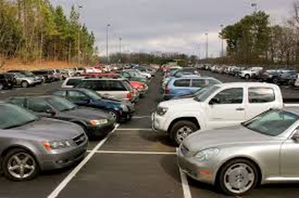 Peachy Airport Outdoor Parking Review