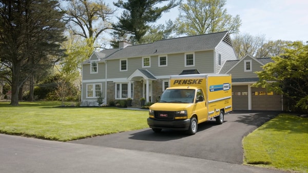 Penske Truck Rental 12-foot Truck Review