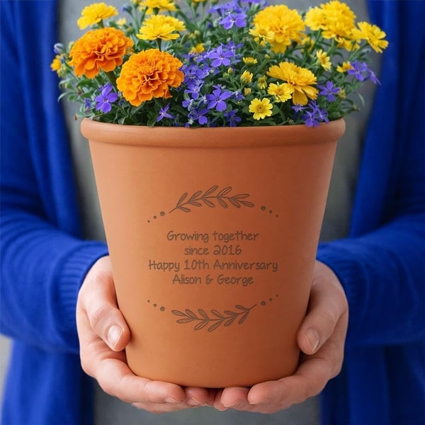 Personalised Gifts Shop Terracotta Flower Plant Pot Review