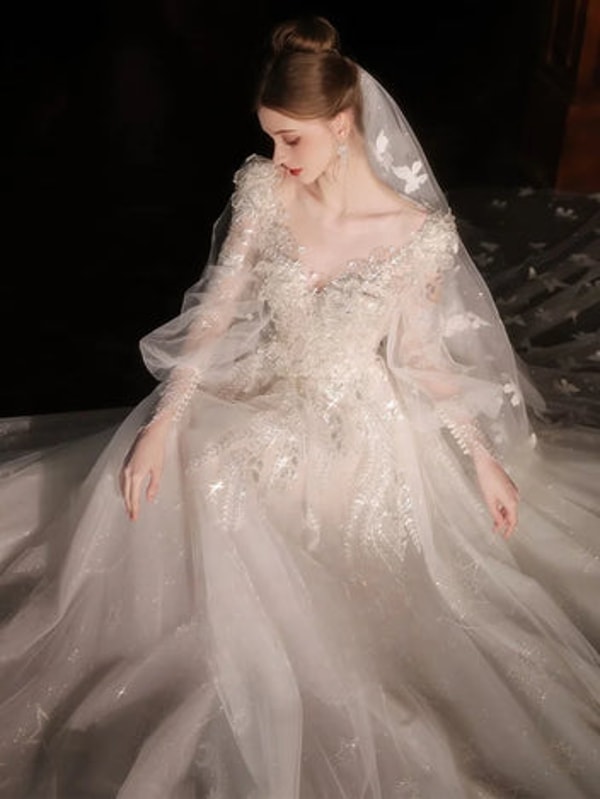 Pink Roses Light Luxury Welcome Dress Review