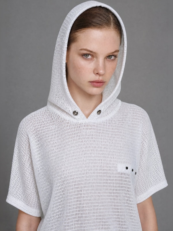 PINK SELFIE Classic Black / Starry White Mesh-Panel Sateen Hooded Tee Review