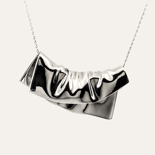 PLAITLY Square Pli&eacute; Pendant Review