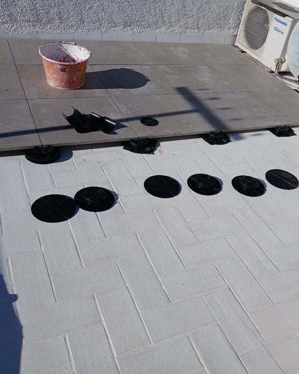 Fournisseur Sp&eacute;cialis&eacute; en Supports de Terrasse
