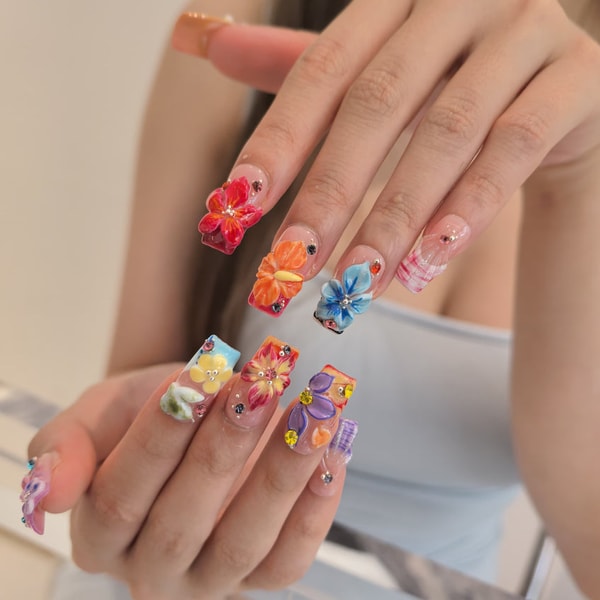 Poor Guy Shop Coral Blossom Nails Review
