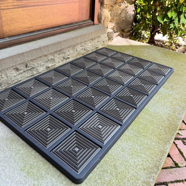 Porte + Hall The Outlier Review
