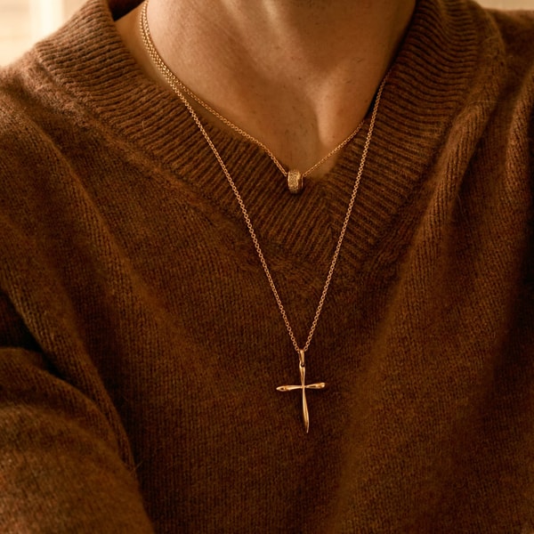 Pr&eacute;vaut Cross Pendant Avis