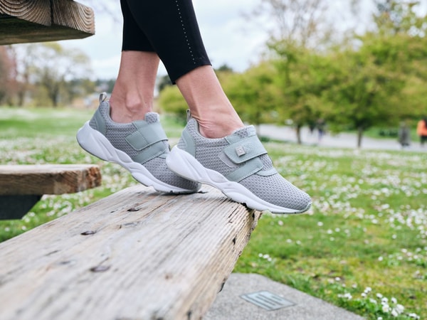 About Prop&eacute;t Footwear