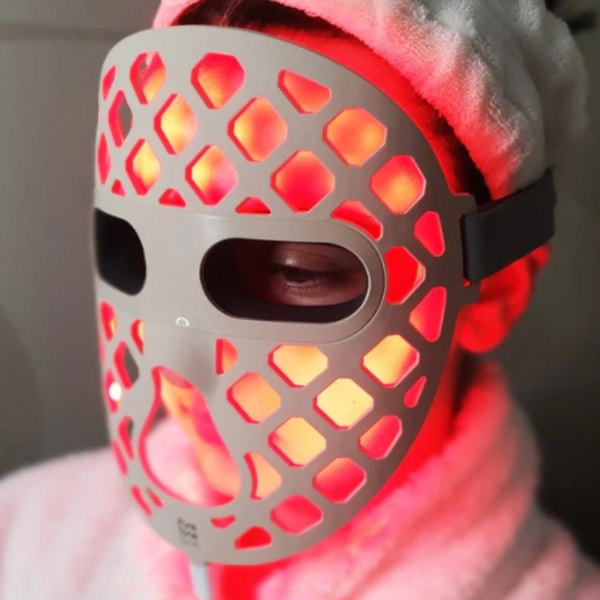 Pure Tone Aesthetics Pure Tone Glow LED Face Mask Review