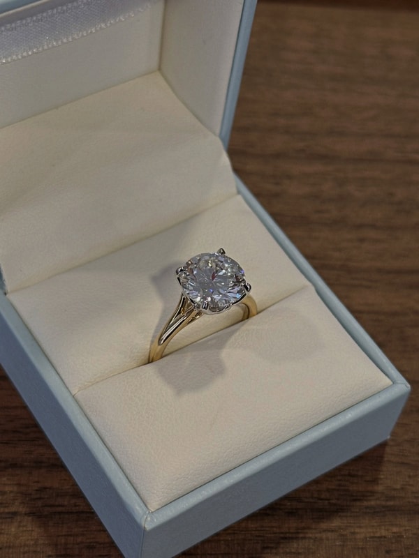 About Purely Diamonds