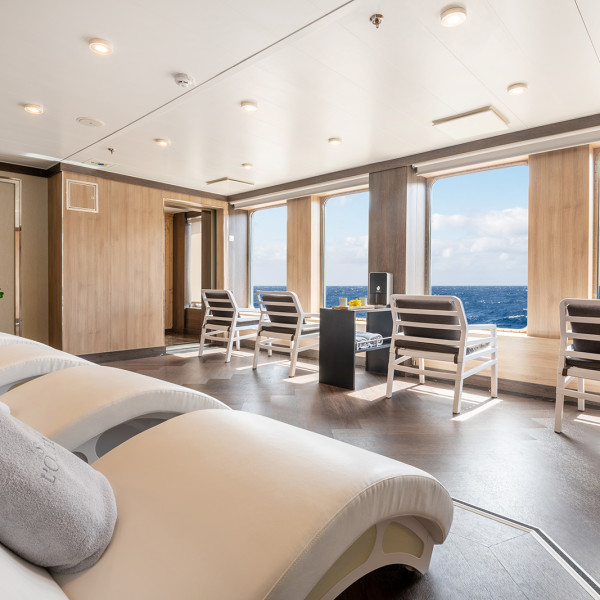 Quark Expeditions Review