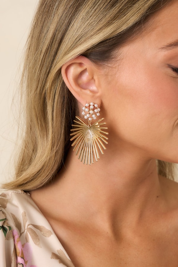 Red Dress Boutique Sun Goddess Life Gold & Pearl Radiant Sunburst Drop Earrings Review