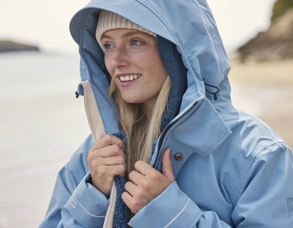 Red Equipment Women's EVO Pro Slimline Waterproof Parka Jacket Review