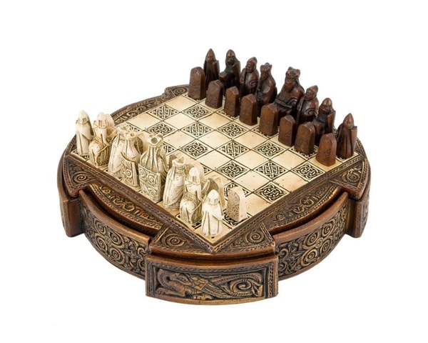 Regency Chess Company Isle Of Lewis Chess Set Review
