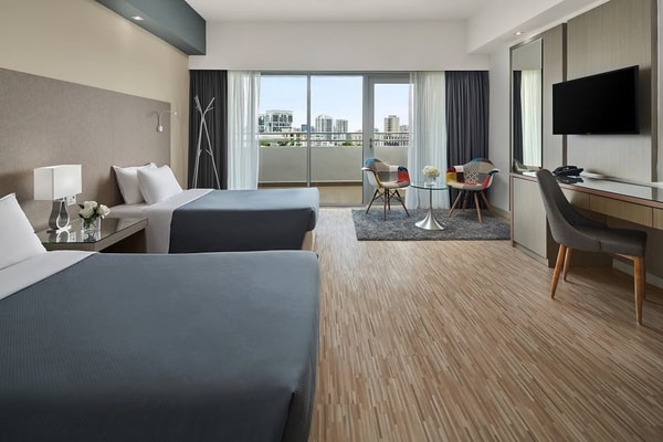 RELCI Hotel Review
