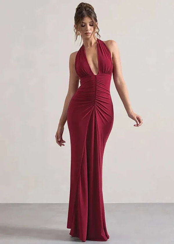 Robe rouge longue d&eacute;collet&eacute; Avis