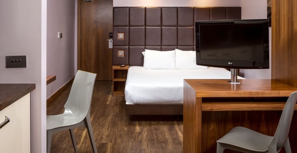 Roomzzz Smart Studio Review