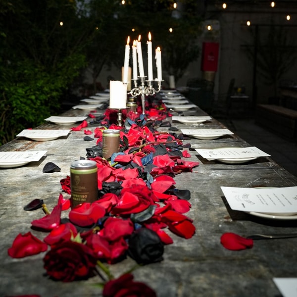 Roses del fuego Review