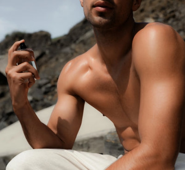 Salt & Stone Body Mist Saffron & Cedar Reviews