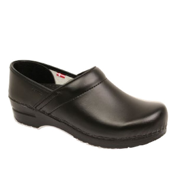 Alegria vs Sanita Nursing Shoes Comparison
