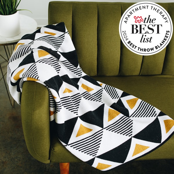 Seek & Swoon Envie Throw Review