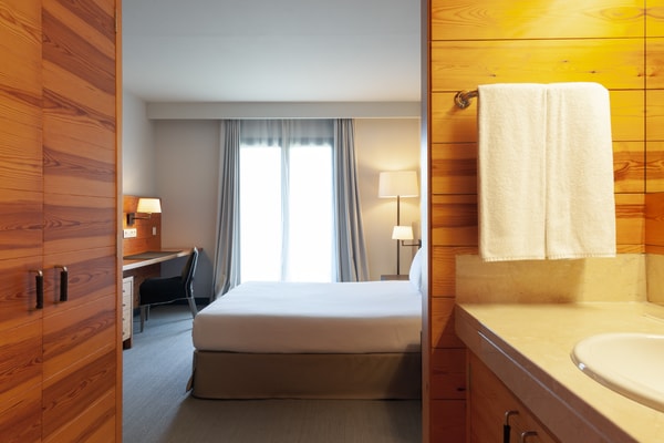 Resumen Neutral de Senator Hotels & Resorts