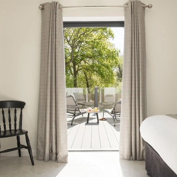 Overview of Shorefield Holidays