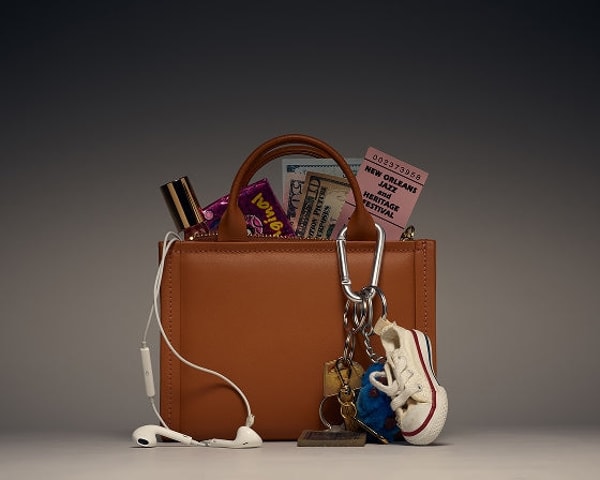 About Show Tote