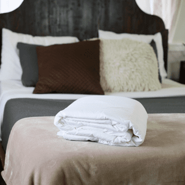 Silk Bedding Direct Luxury Single Bed Mulberry Silk-Filled Mattress Topper Review