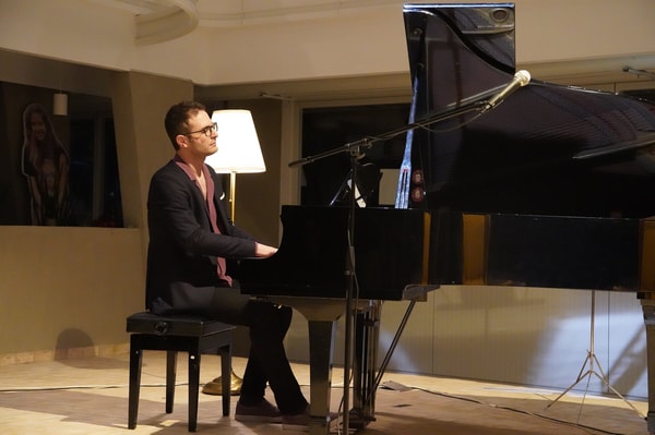 Overview of Simply Piano
