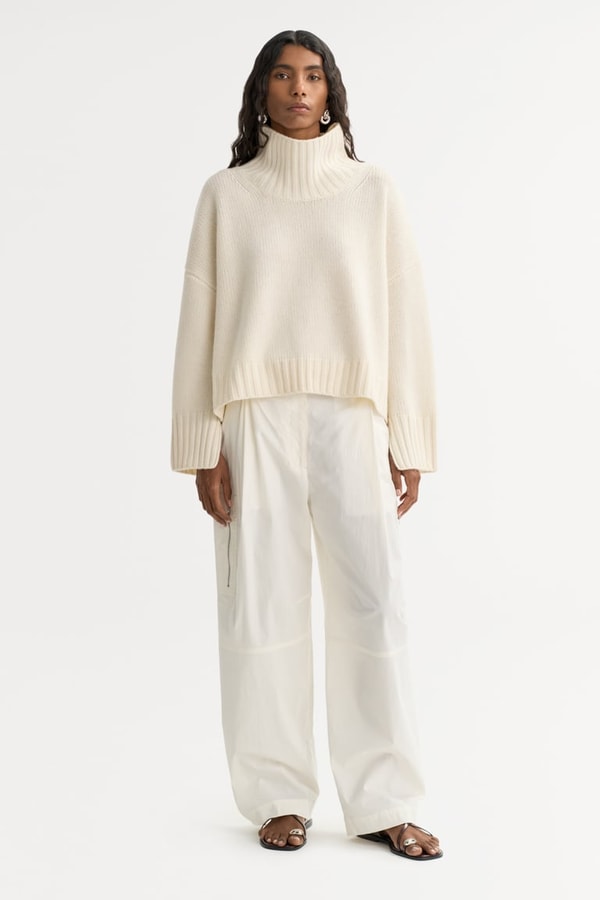 Soft Goat Girlfriend Turtleneck Review