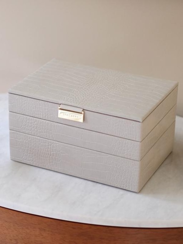 Stackers Review