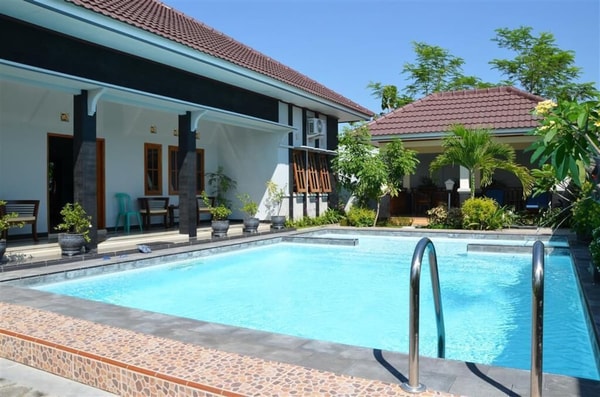 Stayz Luxury Villa Yogyakarta Review