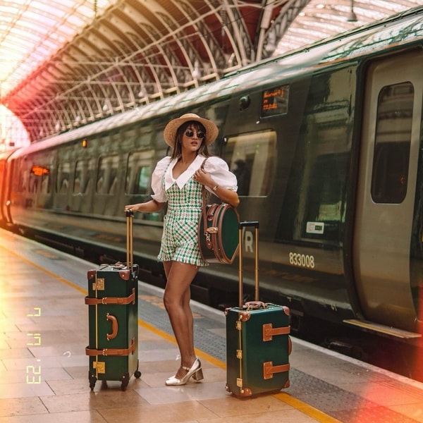 Overview of SteamLine Luggage