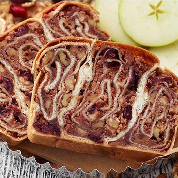 Strawberry Hill Baking Co. Apple Cranberry Crunch Review