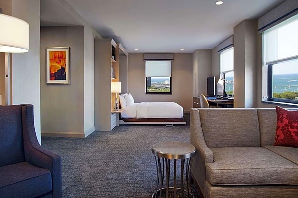 Super.com Hilton Chicago Review