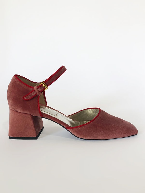 Suzanne Rae Mary Jane Review