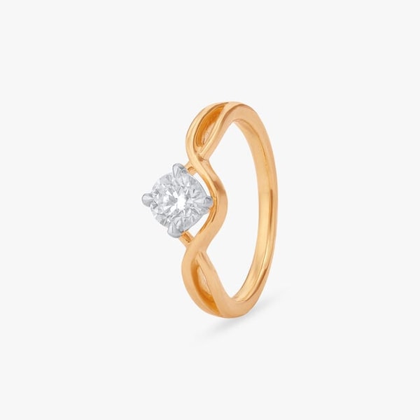 Tanishq Sparkling Swirl Solitaire Finger Ring समीक्षा