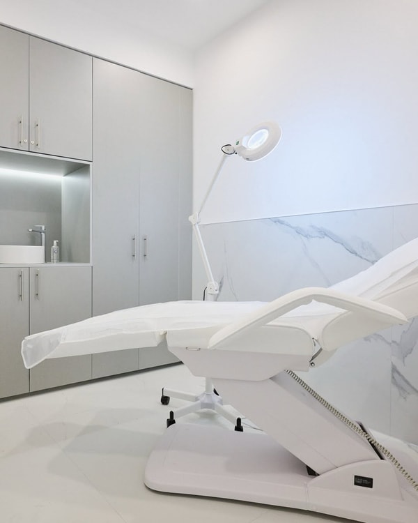 Th&eacute;rapie Clinic Review